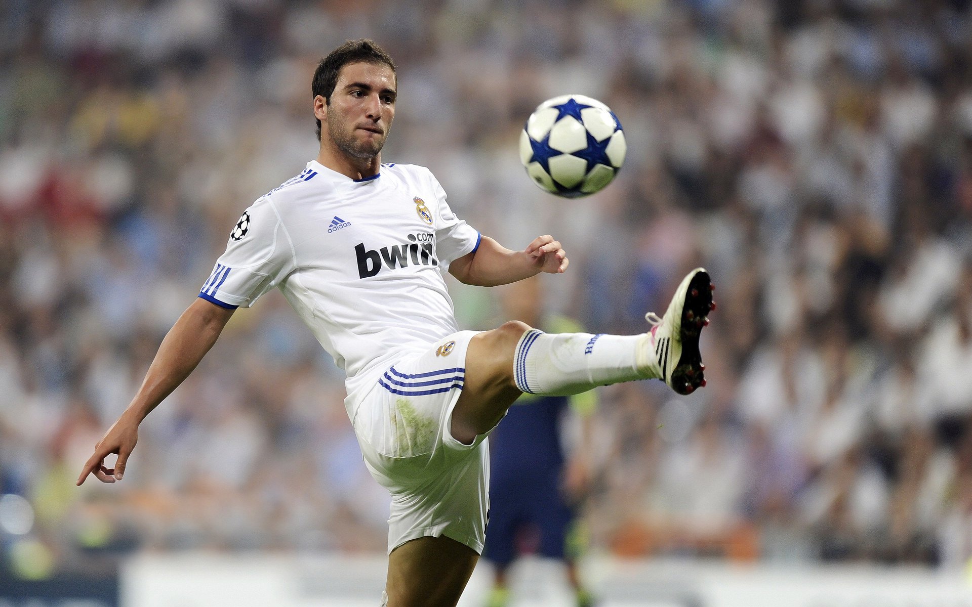 未来足球:智能场馆推动比赛体验升级,超智能足球大赛